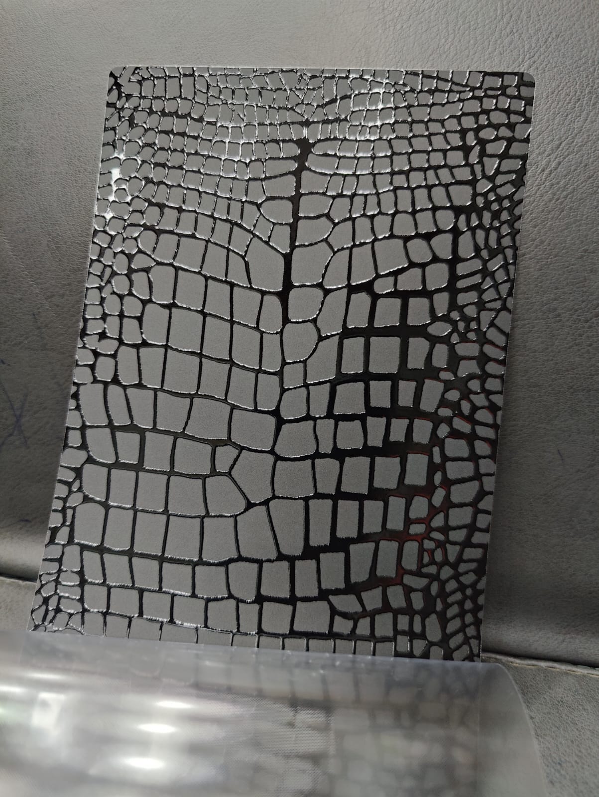 SPS AH-91 4 Layer Black Embossed Mobile Skin
